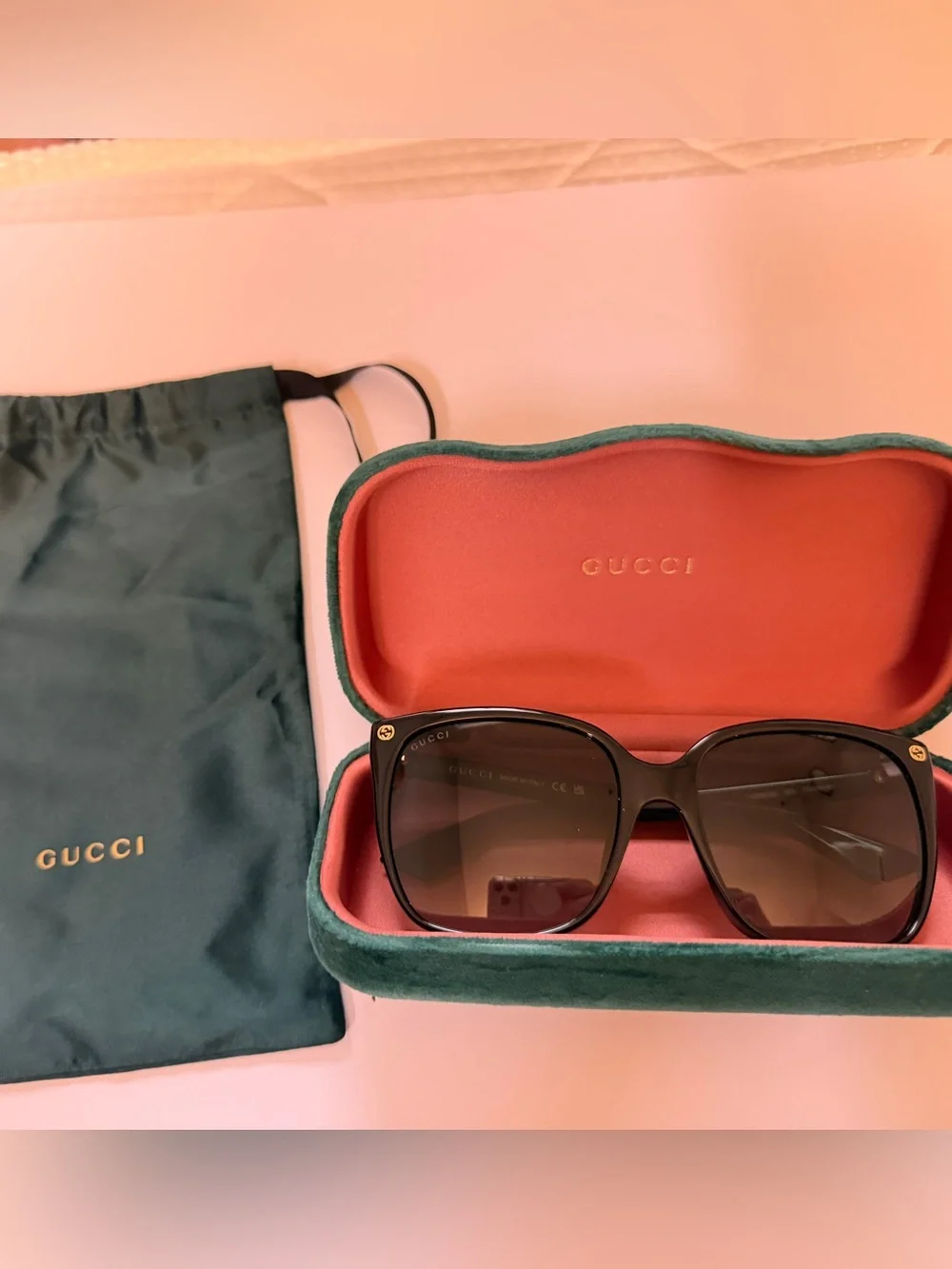 Gucci Black Oversized Women's Sunglasses with Dark Lenses